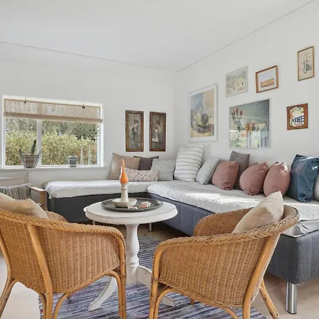 2 Bedroom Stunning In Nykobing M * Tabring